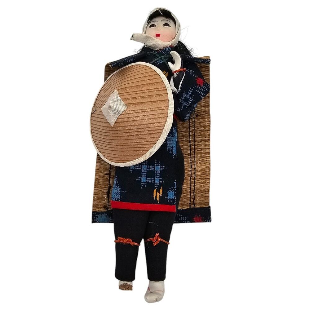 Vintage Handmade CHINESE WOMAN Bamboo Mat Umbrella ONE OF A KIND DOLL